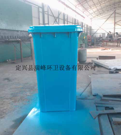鐵質(zhì)垃圾桶