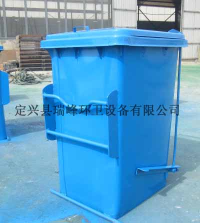 鐵質(zhì)垃圾桶
