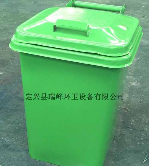 鐵質(zhì)垃圾桶